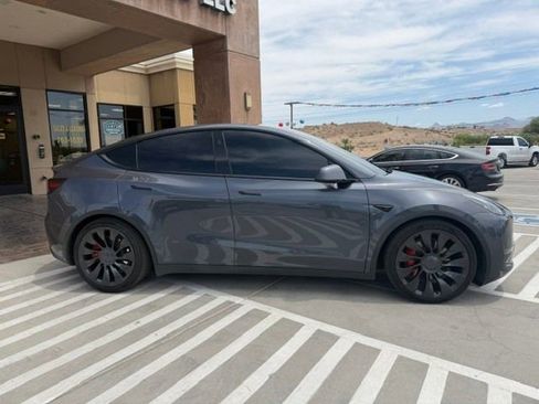 Used 2023 Tesla Model Y Performance AWD/4WD image 2