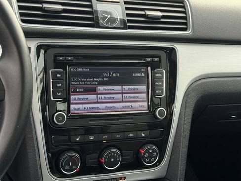 Used 2013 Volkswagen Passat 2.5 SE FWD image 17