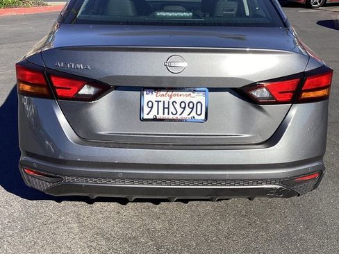 Used 2025 Nissan Altima 2.5 SV image 8