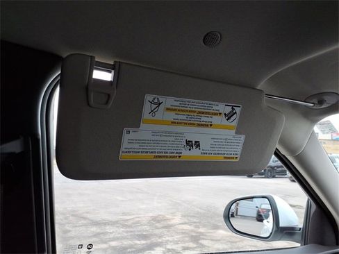 Used 2025 Buick Encore GX Preferred image 87