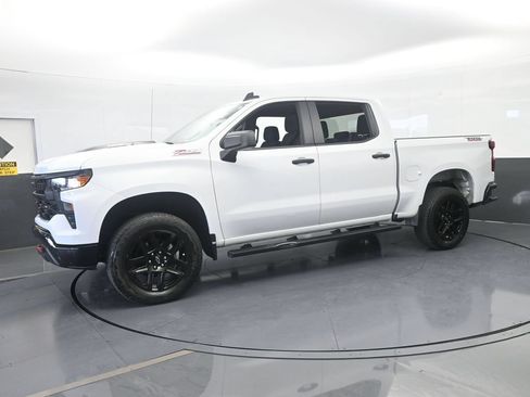 Used 2025 Chevrolet Silverado 1500 Custom Trail Boss AWD/4WD image 2