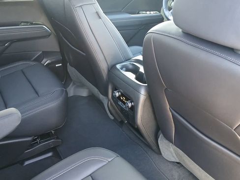 Used 2025 GMC Acadia Elevation w/ Elevation Premium Package AWD/4WD image 87