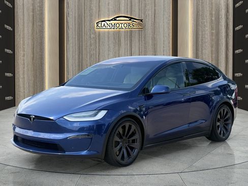 Used 2022 Tesla Model X Plaid AWD/4WD image 3