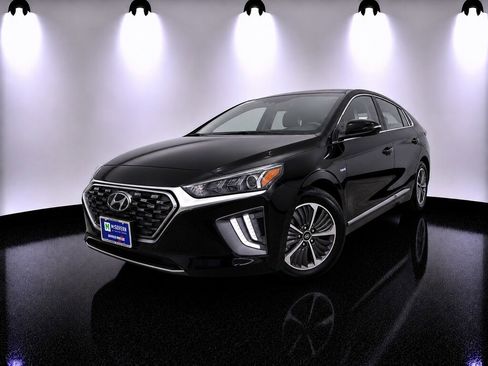 Used 2020 Hyundai Ioniq SEL FWD image 1