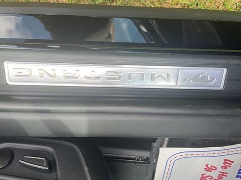 Used 2025 Ford Mustang Premium image 14