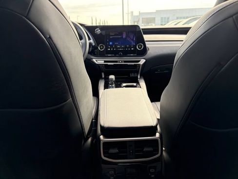 Used 2025 Lexus RX 350 AWD w/ Technology Package image 16