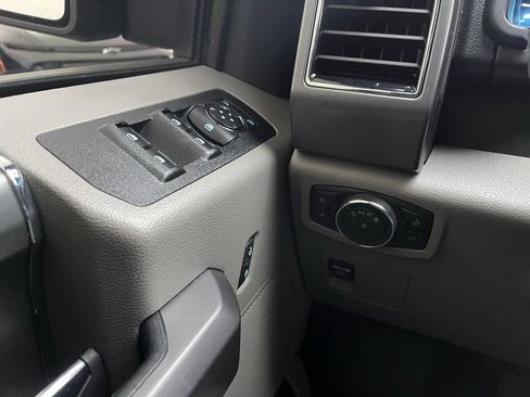 Used 2019 Ford F150 XLT w/ XTR Package image 13