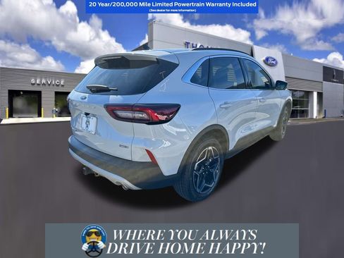 New 2026 Ford Escape Platinum w/ Premium Technology Package AWD/4WD image 3