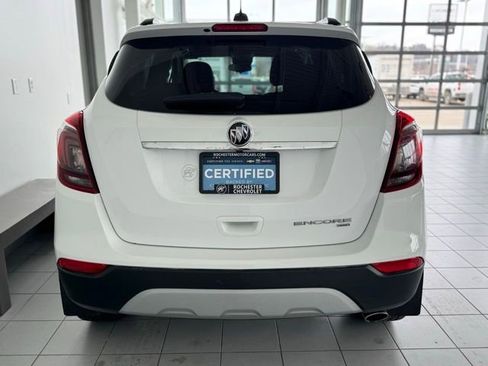 Certified 2021 Buick Encore Preferred image 35