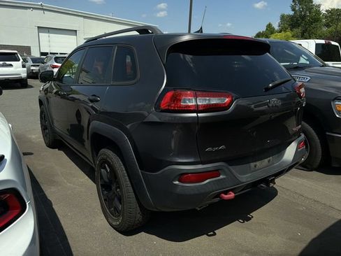 Used 2016 Jeep Cherokee Trailhawk w/ Comfort/Convenience Group AWD/4WD image 6