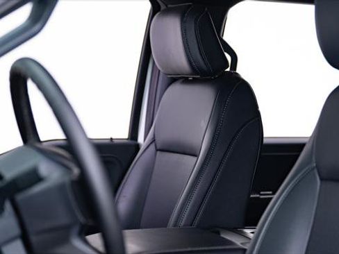 Used 2025 Ford F150 Lariat image 37