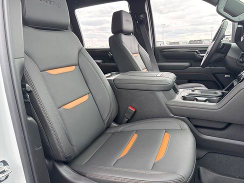 New 2026 GMC Sierra 2500 AT4 w/ AT4 Premium Plus Package AWD/4WD image 39