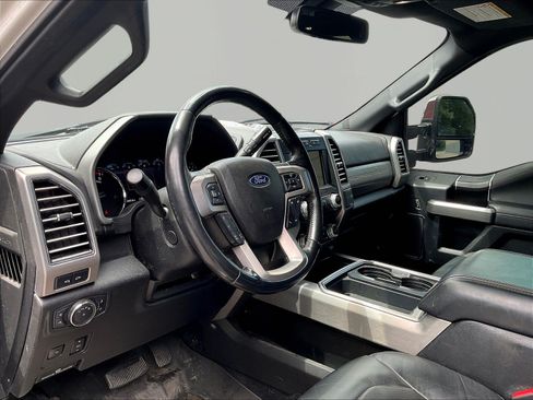 Used 2019 Ford F350 Platinum w/ Platinum Ultimate Package AWD/4WD image 18