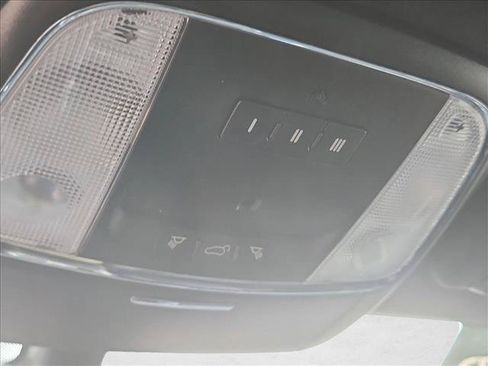 Used 2017 Jeep Grand Cherokee Limited RWD image 22
