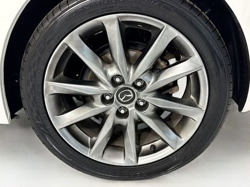 Used 2018 MAZDA MAZDA3 Touring image 32