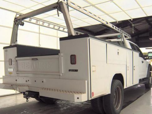 Used 2020 Ford F450 XL w/ Power Equipment Group image 4