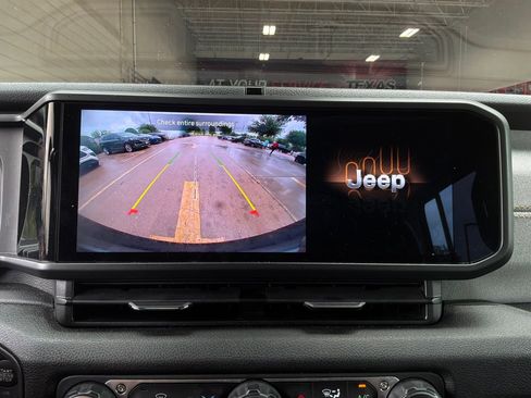 Used 2025 Jeep Wrangler Unlimited Sport AWD/4WD image 28