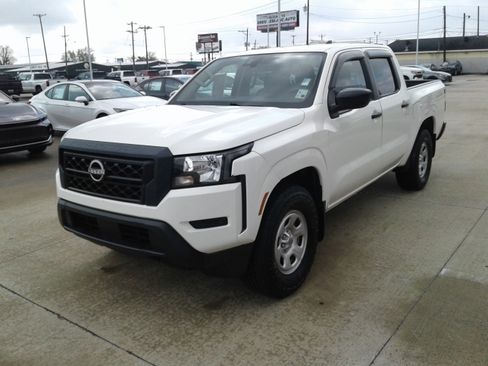 Used 2022 Nissan Frontier S w/ Technology Package image 3