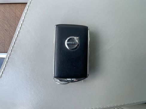 Used 2020 Volvo S90 T6 Inscription image 30