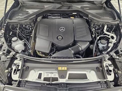 Certified 2025 Mercedes-Benz GLC 300 4MATIC image 32