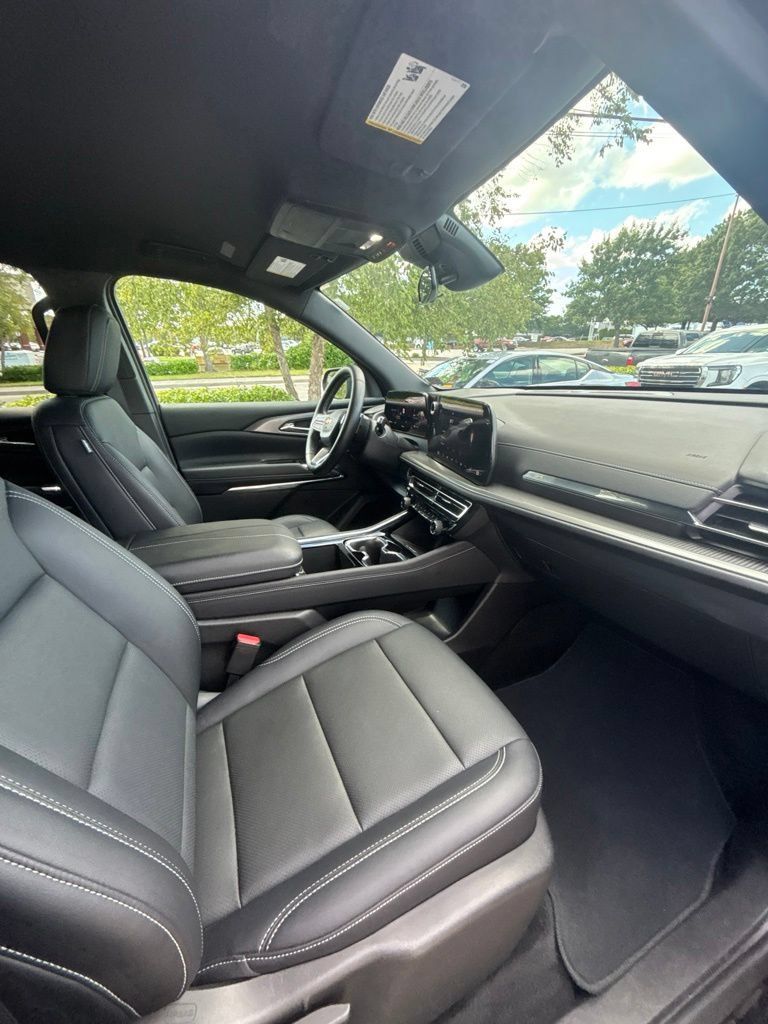 Used 2026 Chevrolet Traverse LT AWD/4WD image 26