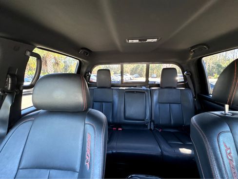 Used 2024 Nissan Titan PRO-4X w/ Pro-4x Convenience Package image 31