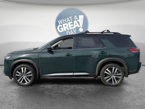 Used 2023 Nissan Pathfinder Platinum image 7