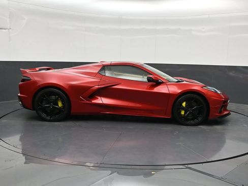 Used 2022 Chevrolet Corvette Stingray Premium Conv w/ Z51 Performance Package RWD image 7