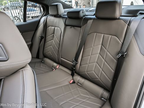 Used 2024 BMW 530i xDrive image 30