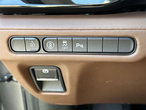 Certified 2023 Acura MDX FWD w/ Technology Package image 28