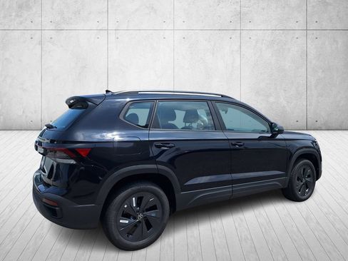 Used 2025 Volkswagen Taos S FWD image 5