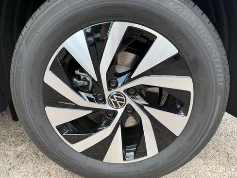 New 2026 Volkswagen Tiguan S FWD image 24