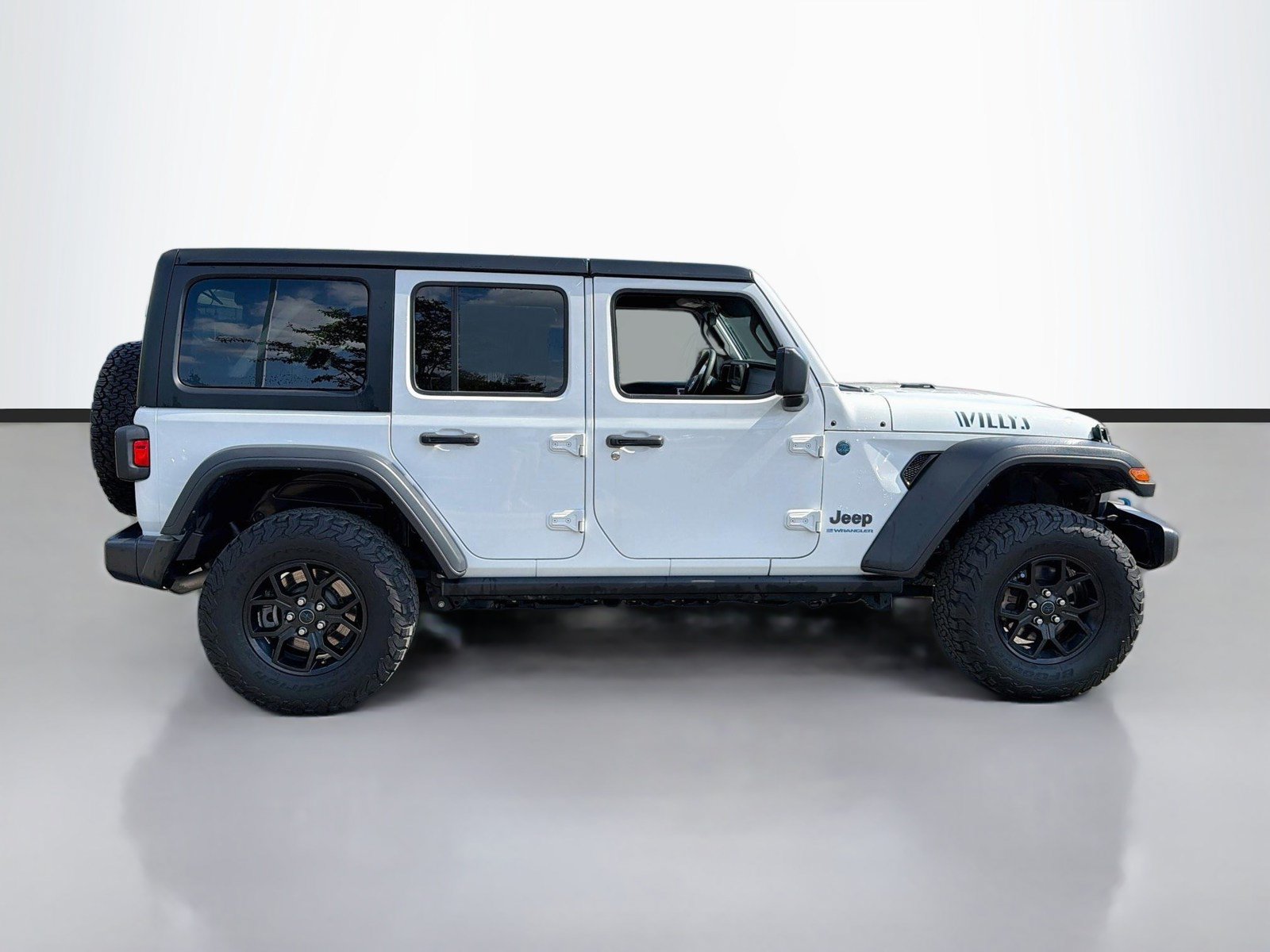 Used 2024 Jeep Wrangler Unlimited AWD/4WD image 4