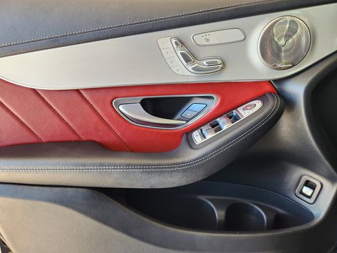 Used 2023 Mercedes-Benz GLC 300 4MATIC Coupe image 24