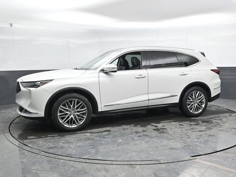 Used 2023 Acura MDX SH-AWD w/ Advance Package image 9