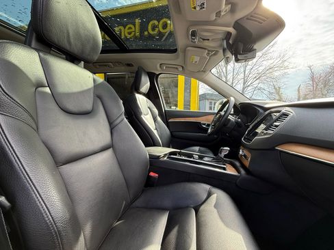 Used 2022 Volvo XC90 T6 Momentum w/ Climate Package image 20