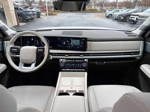 Certified 2025 Hyundai Santa Fe Calligraphy image 12