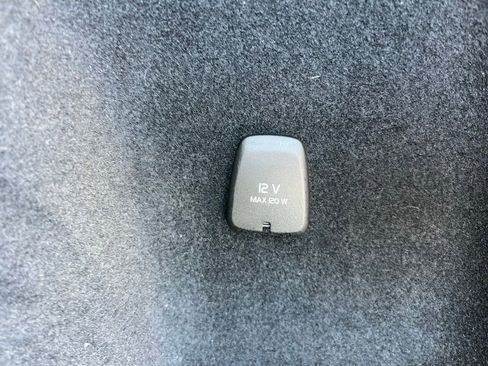 Used 2020 Volvo V60 T5 Cross Country image 24