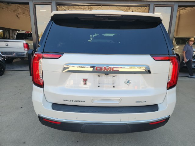 Used 2022 GMC Yukon SLT w/ SLT Premium Package RWD image 5