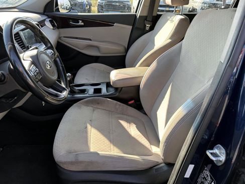 Used 2018 Kia Sorento LX image 15
