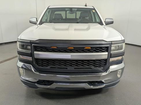 Used 2018 Chevrolet Silverado 1500 LTZ AWD/4WD image 3