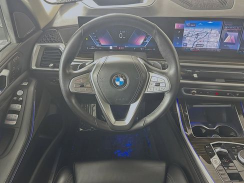 Used 2023 BMW X7 xDrive40i image 5