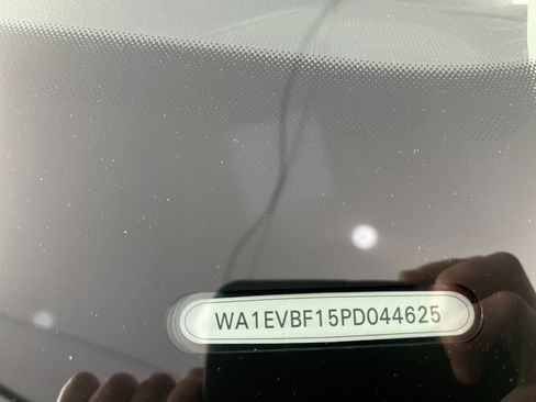 Used 2023 Audi Q8 Premium Plus image 28