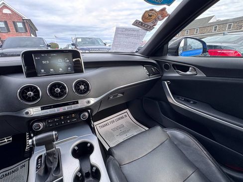 Used 2018 Kia Stinger GT image 18