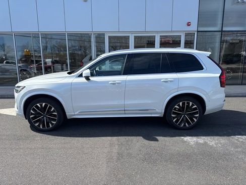 Certified 2025 Volvo XC90 B5 Plus image 2