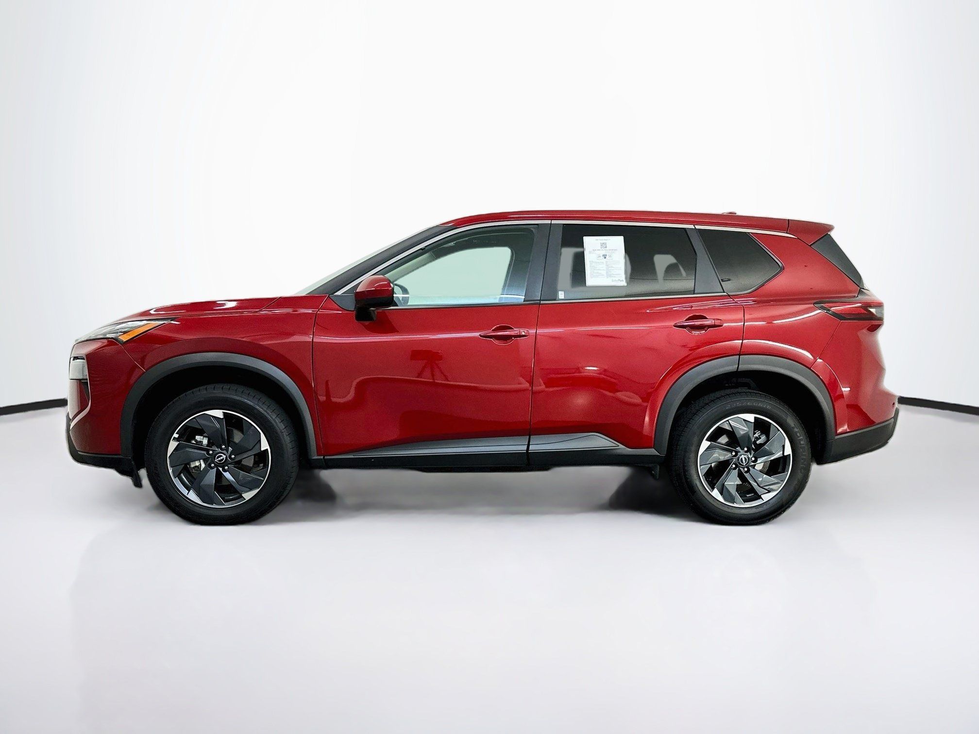 Used 2025 Nissan Rogue SV AWD/4WD image 4