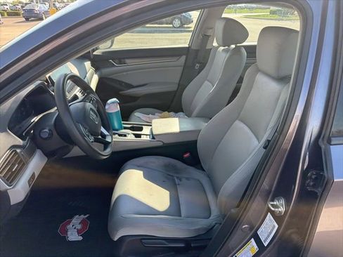 Used 2018 Honda Accord LX image 11