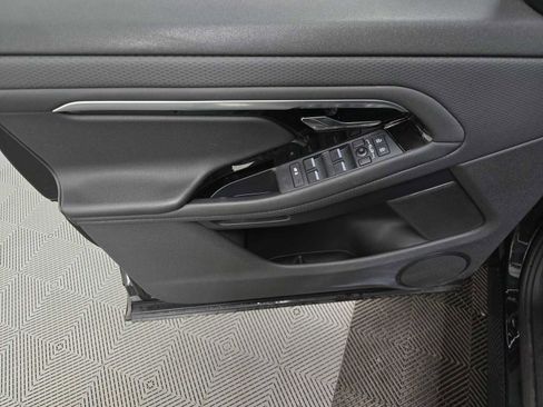 Used 2023 Land Rover Range Rover Evoque HST AWD/4WD image 9