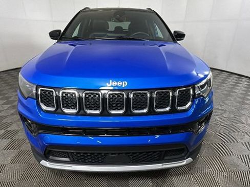 Used 2024 Jeep Compass Limited AWD/4WD image 8