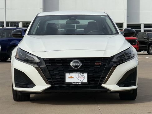 Used 2024 Nissan Altima 2.5 SR image 7